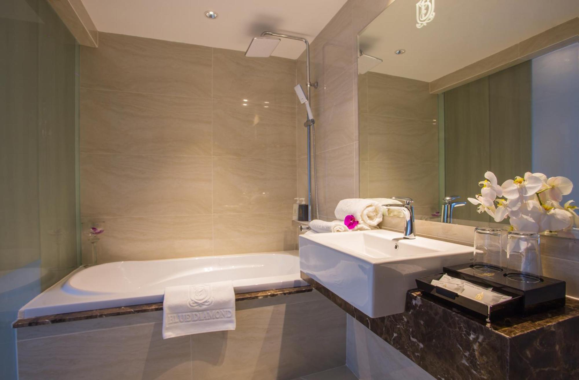 Nicecy Suite Hotel & Spa TP. Hồ Chí Minh Ngoại thất bức ảnh